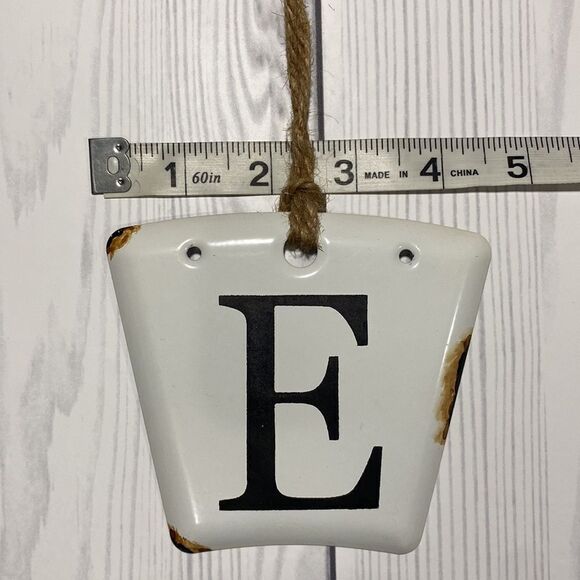 Antiqued/ Distressed Faux Enamel Metal Letters Tags RELAX - Picture 11 of 11